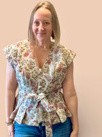 Load image into Gallery viewer, Floral Print Tapestry V Neck Peplum Top
