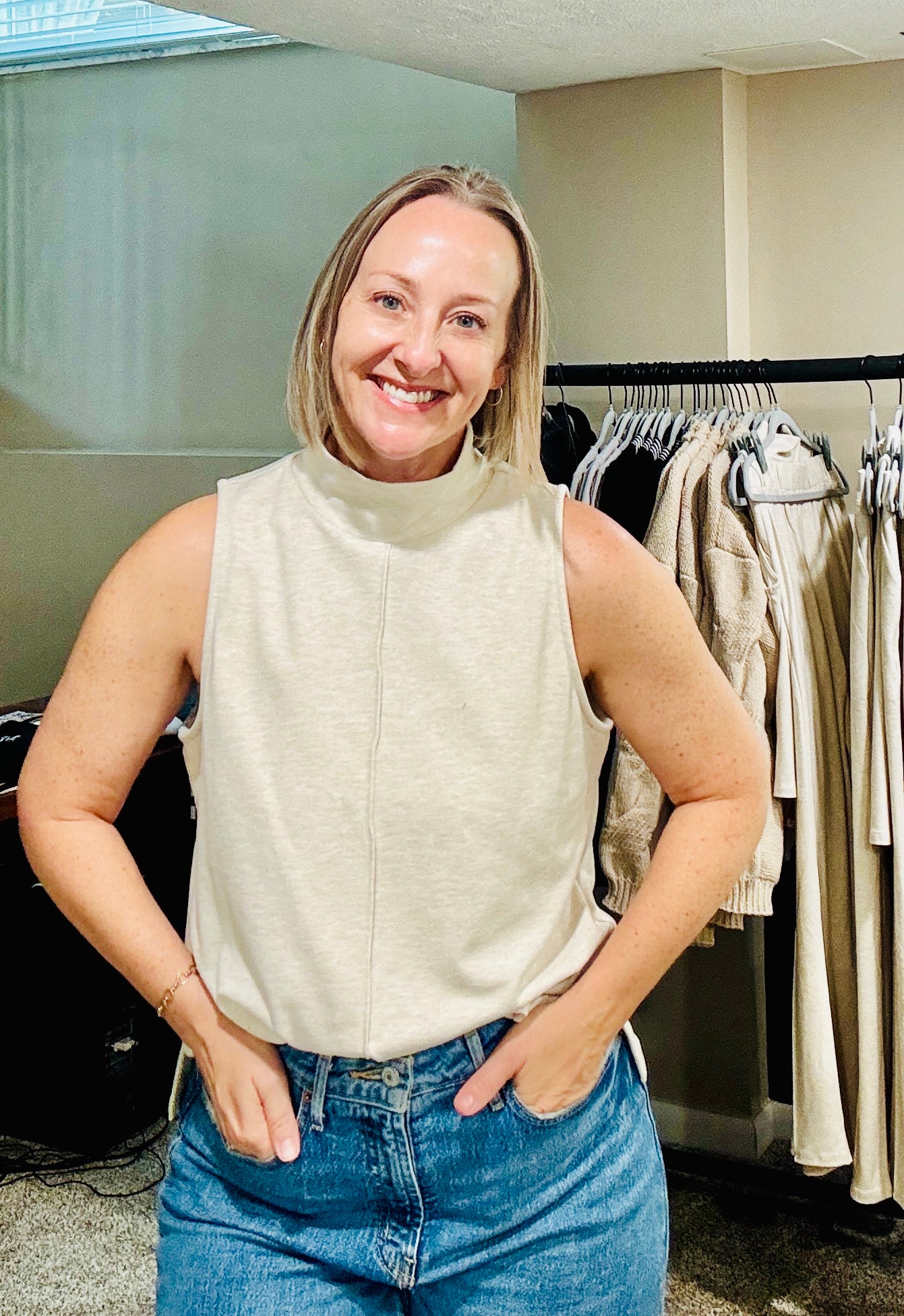 Oatmeal pintuk mock neck tank