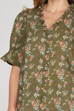Load image into Gallery viewer, Green floral blouse
